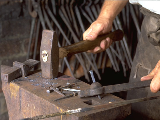 Blacksmith's Tongs – Works – The Colonial Williamsburg Foundation