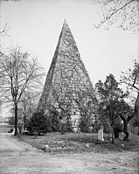 A 1905 photo of the Monument to Confederate Dead in Richmond's Hollywood Cemetery, which stands on the north bluff of the James. Not far from the pyramid are the graves of rebel soldiers who died at Gettysburg, and were reinterred at Hollywood after the war.